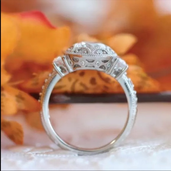 New Women’s Luxury 925 Silver Diamond Lady Ring - Picture 4 of 4